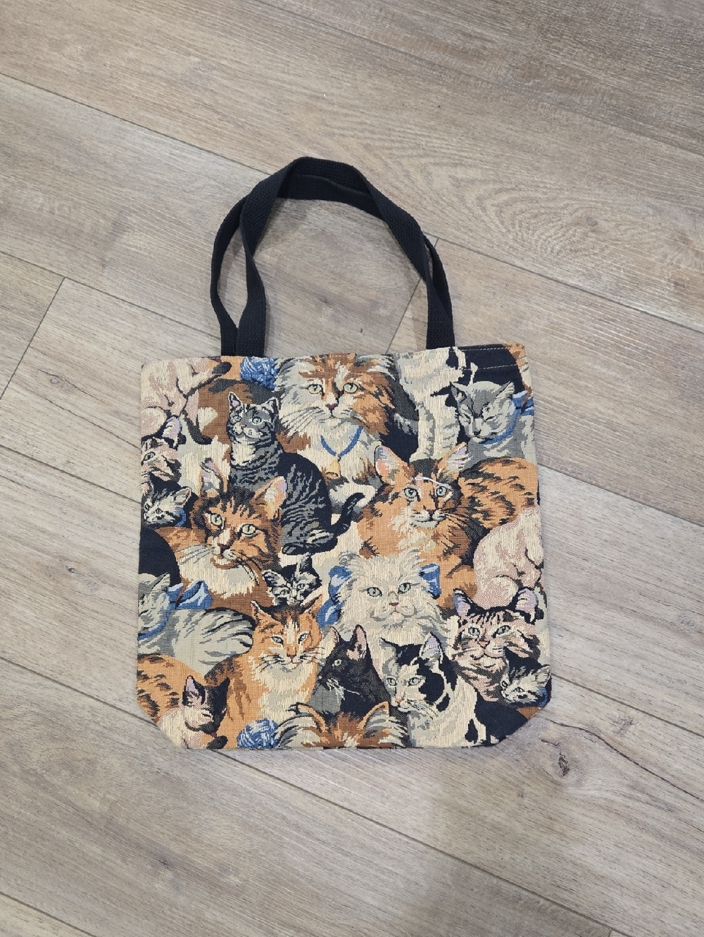 Retro 90's Cat Pattern Tapestry Tote Bag in Multi-Color